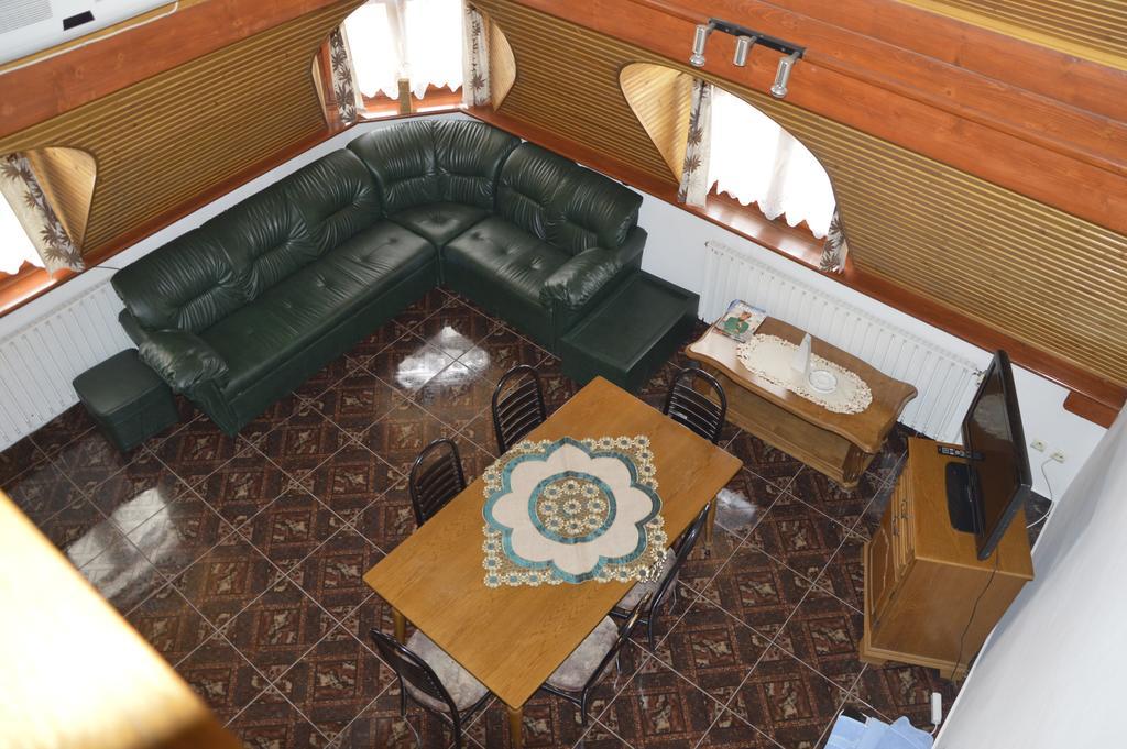 Motel Buti Sighetu Marmatiei Phòng bức ảnh